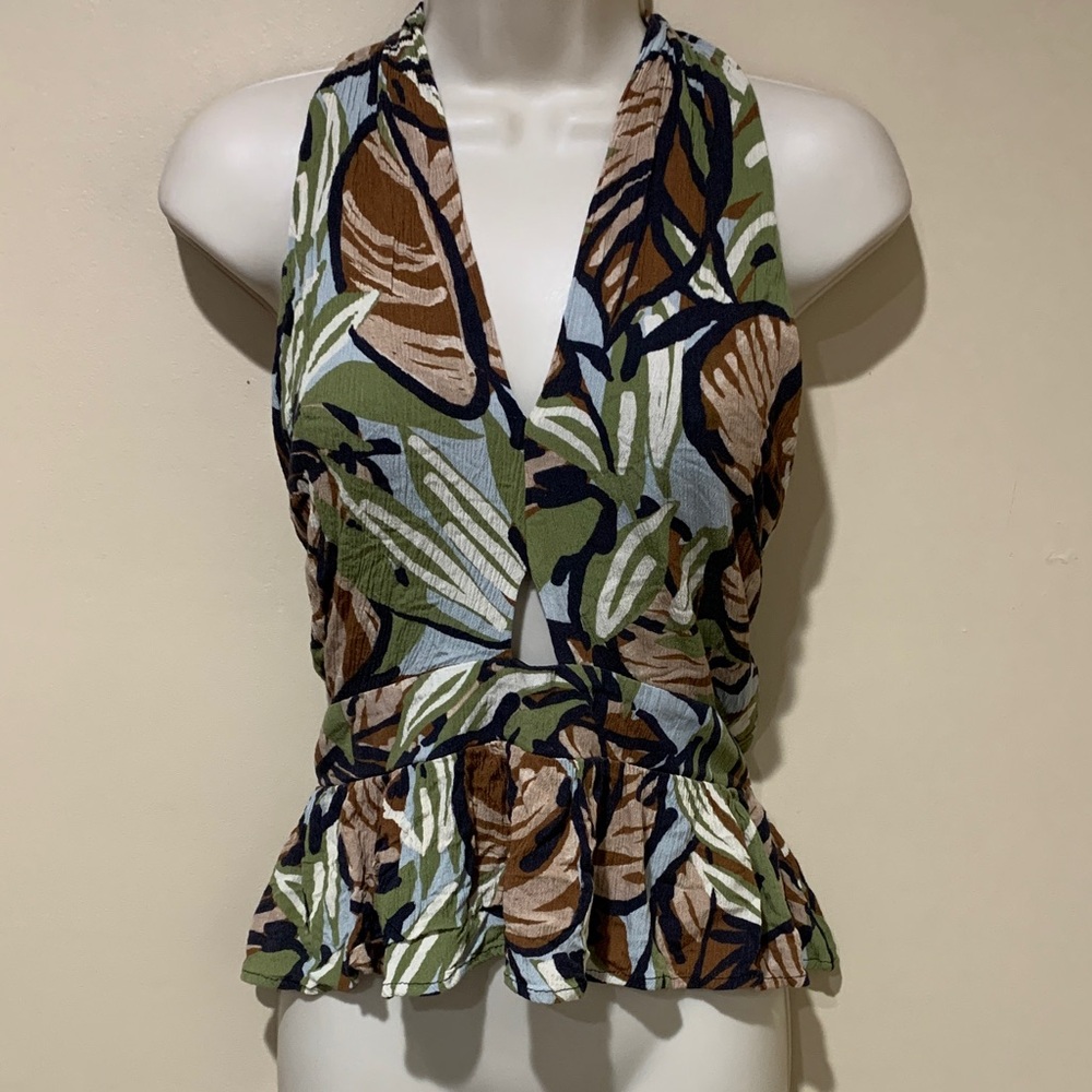 Backless top